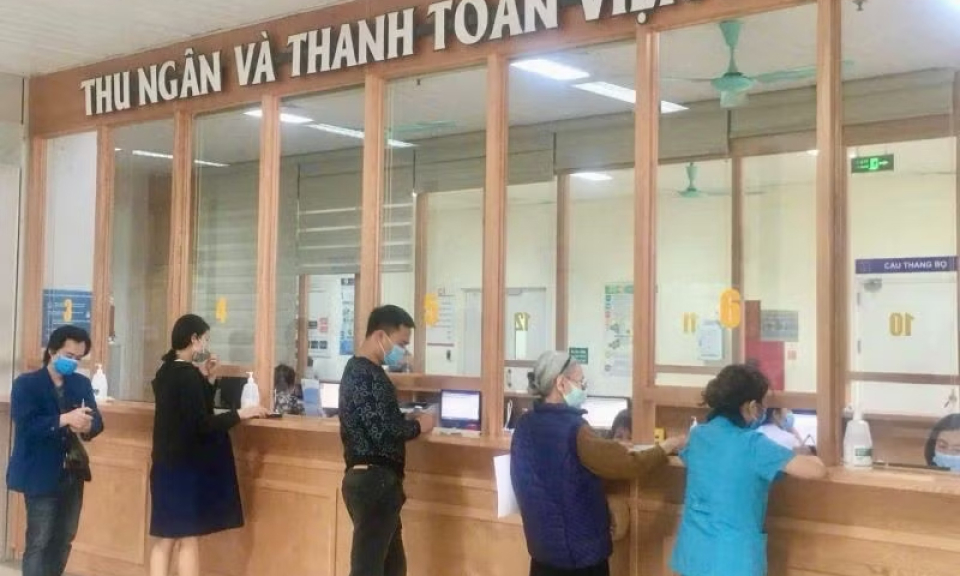D&ugrave;ng Quỹ Bảo trợ trẻ em tạm ứng viện ph&iacute; cấp cứu cho trẻ bị hại