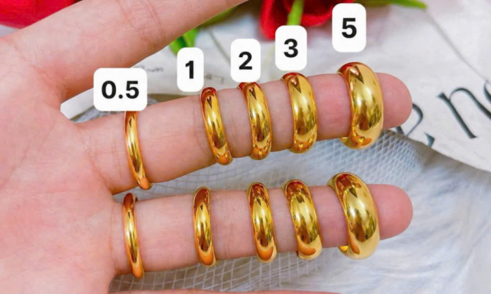 Cẩn trọng bẫy v&agrave;ng gi&aacute; rẻ tr&ecirc;n mạng x&atilde; hội