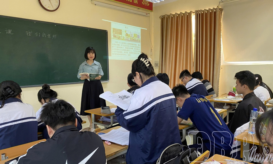C&ocirc; gi&aacute;o trẻ gieo đam m&ecirc; học tập