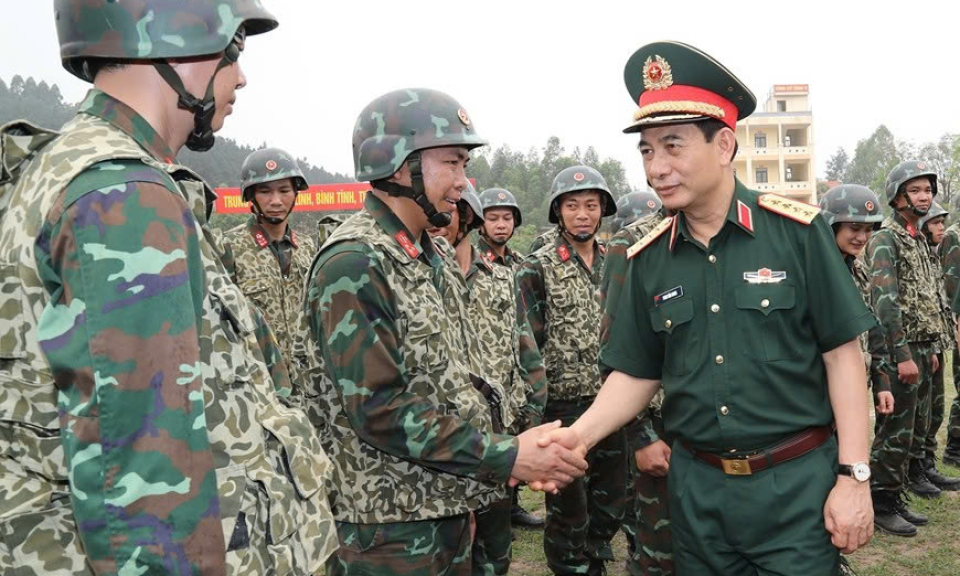Tăng cường gi&aacute;o dục ch&iacute;nh trị, quản l&yacute; tư tưởng, duy tr&igrave; kỷ luật v&agrave; bảo đảm an to&agrave;n trong Qu&acirc;n đội