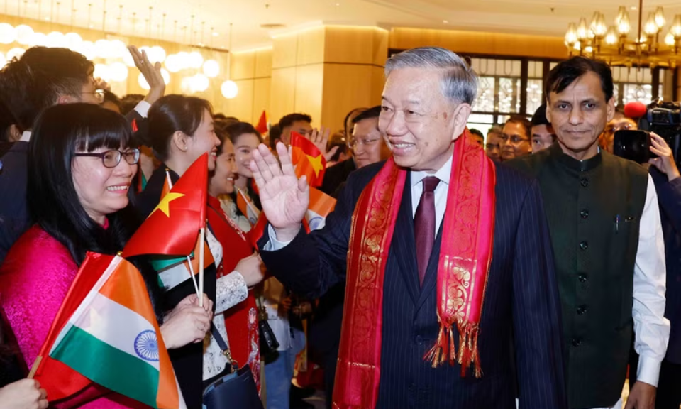 Tổng B&iacute; thư, Chủ tịch nước T&ocirc; L&acirc;m bắt đầu thăm cấp Nh&agrave; nước Cộng h&ograve;a Ấn Độ