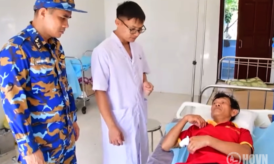 N&acirc;ng cao chất lượng kh&aacute;m, chữa bệnh ở đảo Sinh Tồn