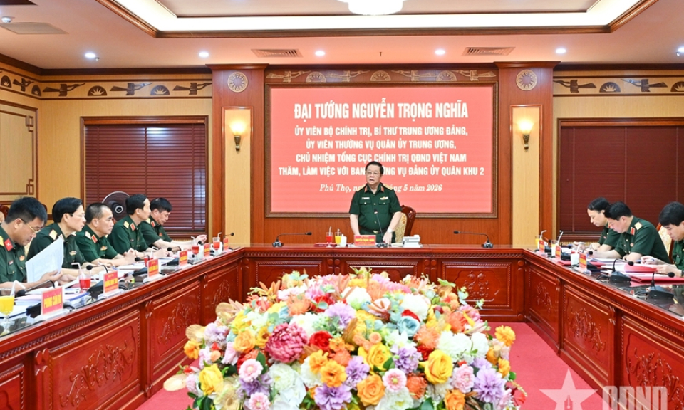 Đại tướng Nguyễn Trọng Nghĩa l&agrave;m việc với Thường vụ Đảng ủy Qu&acirc;n khu 2