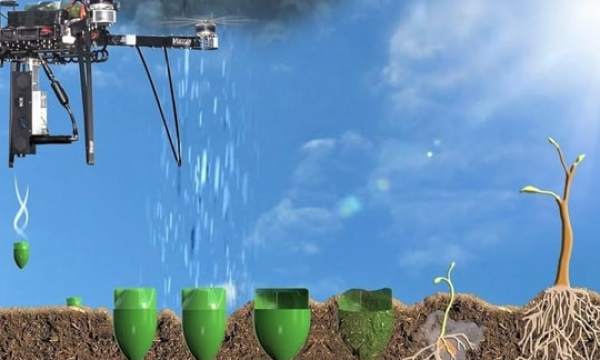 Sinh vi&ecirc;n Trường Đại học C&ocirc;ng nghệ chế tạo drone gieo hạt phục hồi rừng
