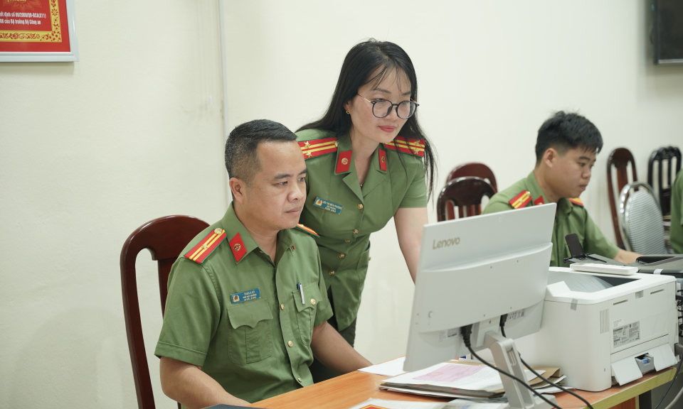 Giữ vững &ldquo;thế trận l&ograve;ng d&acirc;n&rdquo; tr&ecirc;n mặt trận tư tưởng, văn h&oacute;a