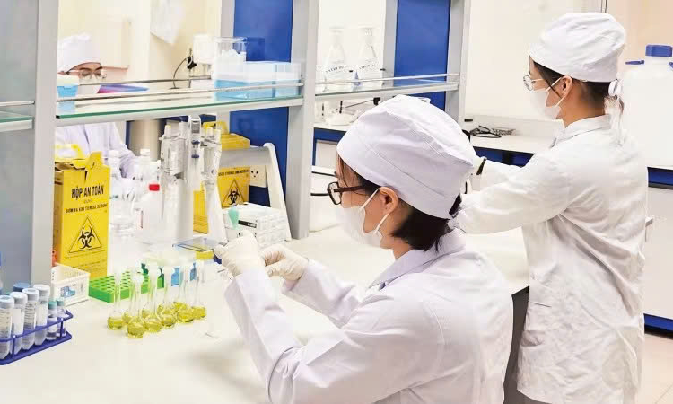 Siết chặt quy định, n&acirc;ng cao chất lượng an to&agrave;n thuốc